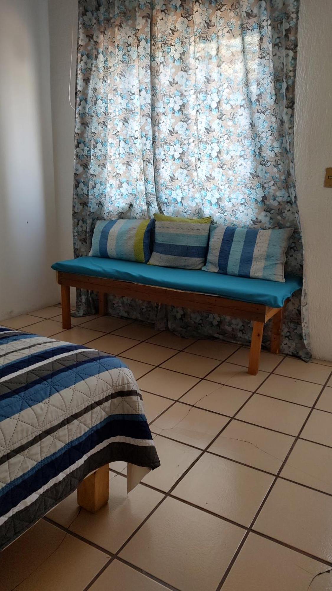 Habitacion Privada En Casa De Huespedes Guadalajara Eksteriør bilde